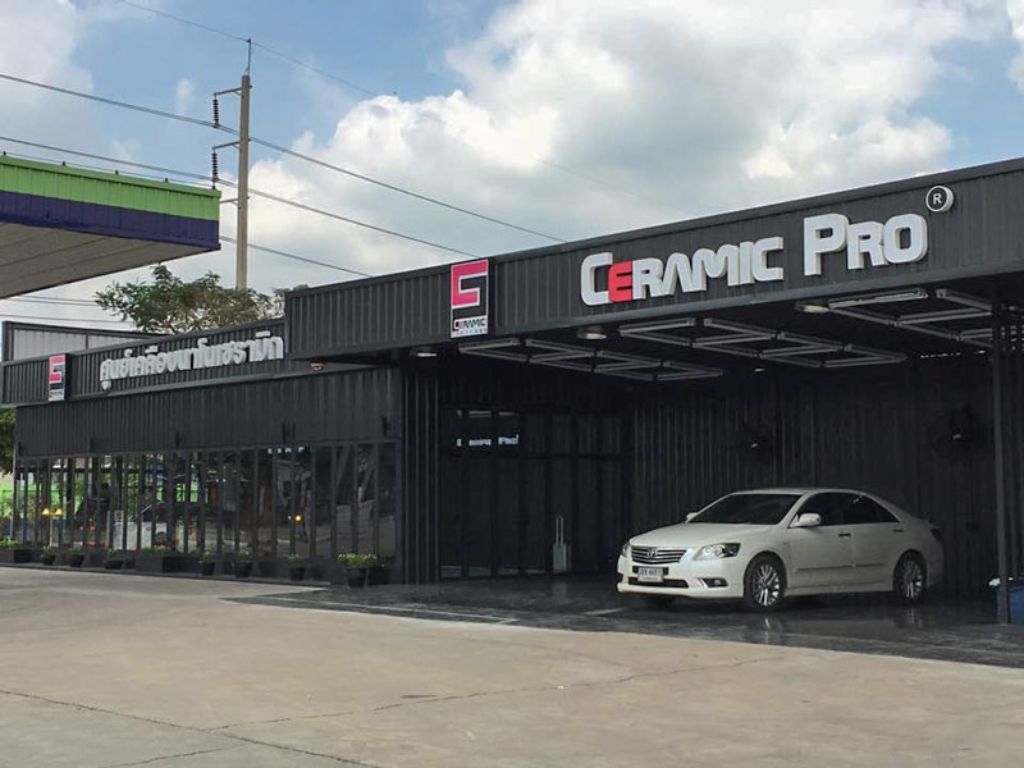 Lựa chọn mặt bằng mở xưởng chăm sóc xe ô tô là yếu tố quyết định đến sự thành công